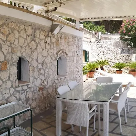 Annavaleria Villa